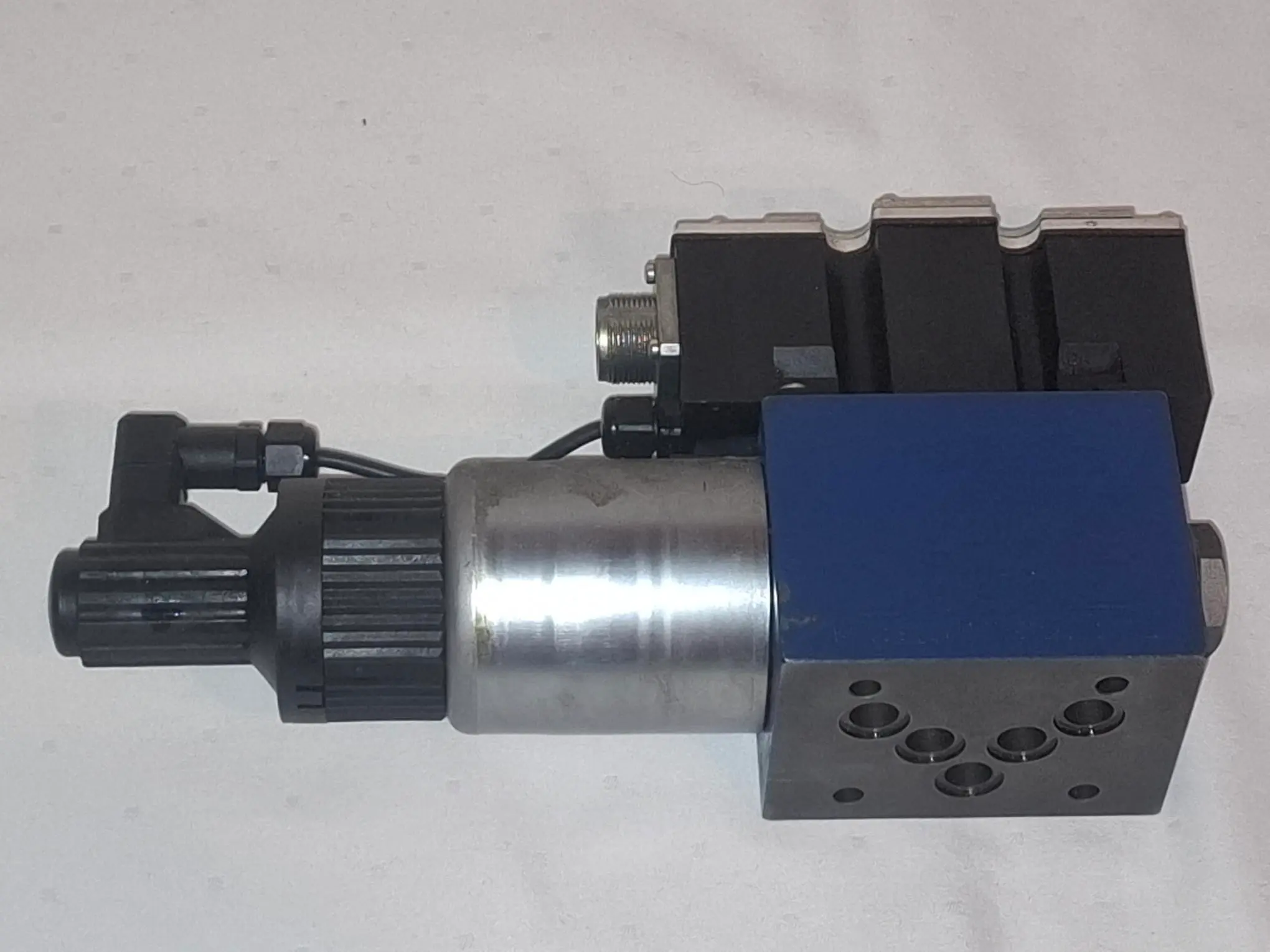 Produktfoto 1 von Proportional Wegeventil, R900967790, 4WREE 10 EA25-….