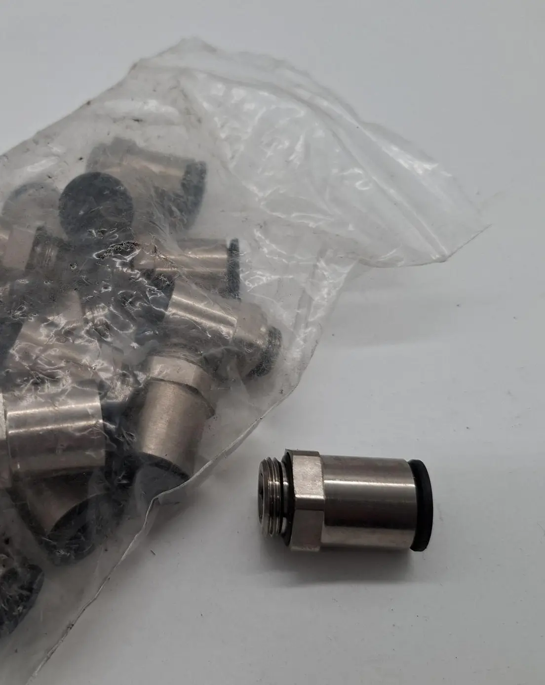 Produktfoto 1 von 17 Stück Einschraubanschluss, G1/4" x D12