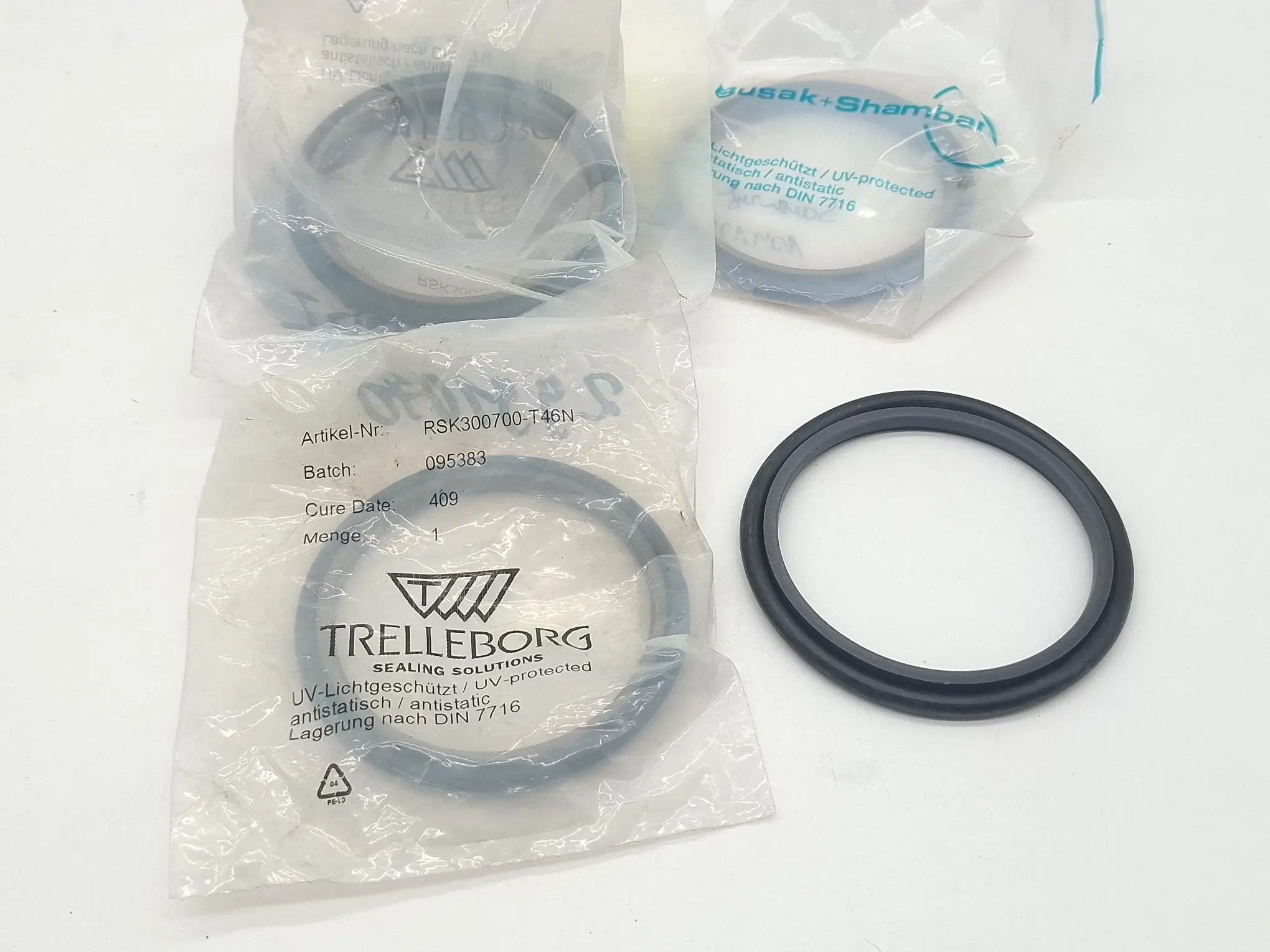 Produktfoto 1 von 3 Stück Stangendichtung für d70mm, 70/85,1x6,3, RSK300700-T46N