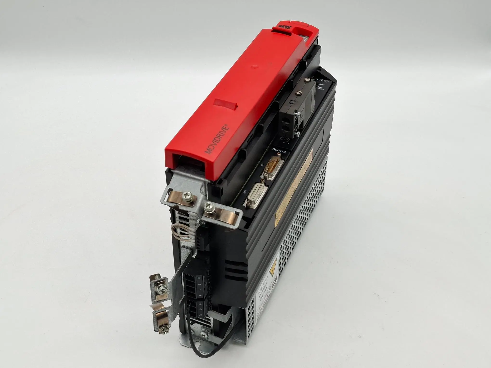 Produktfoto 1 von Frequenzumformer + Bremswiderstand, 0 Leistungsstunden, 0,55KW, MDX61B0005-5A3-4-0T