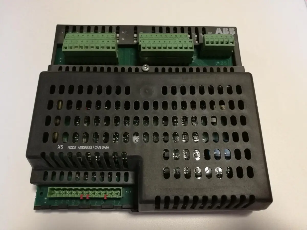 Produktfoto 1 von ABB DSQC327 3HAB 7230-1 Ein-/Ausgangsmodul Combination IO-Module