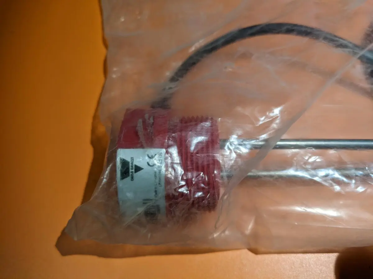 Produktfoto 1 von Carlo Gavazzi VN Flüssigkeits Pegelmesser mit 2m Kabel Kabel, bis 10bar / +90°C