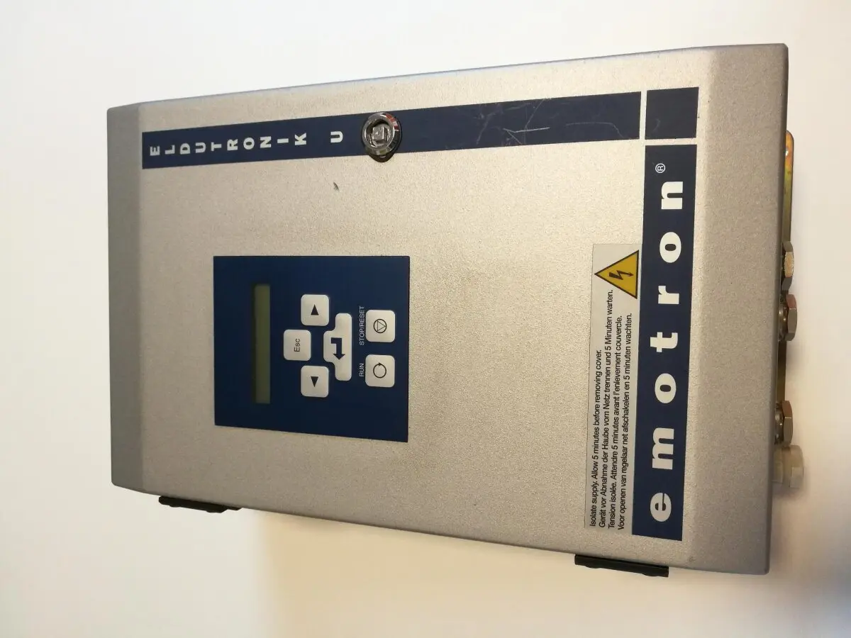 Produktfoto 1 von Emotron U1T-0.75/400-M/EMC 0,75kW Frequenzumrichter IP20 drive Eldutronik U