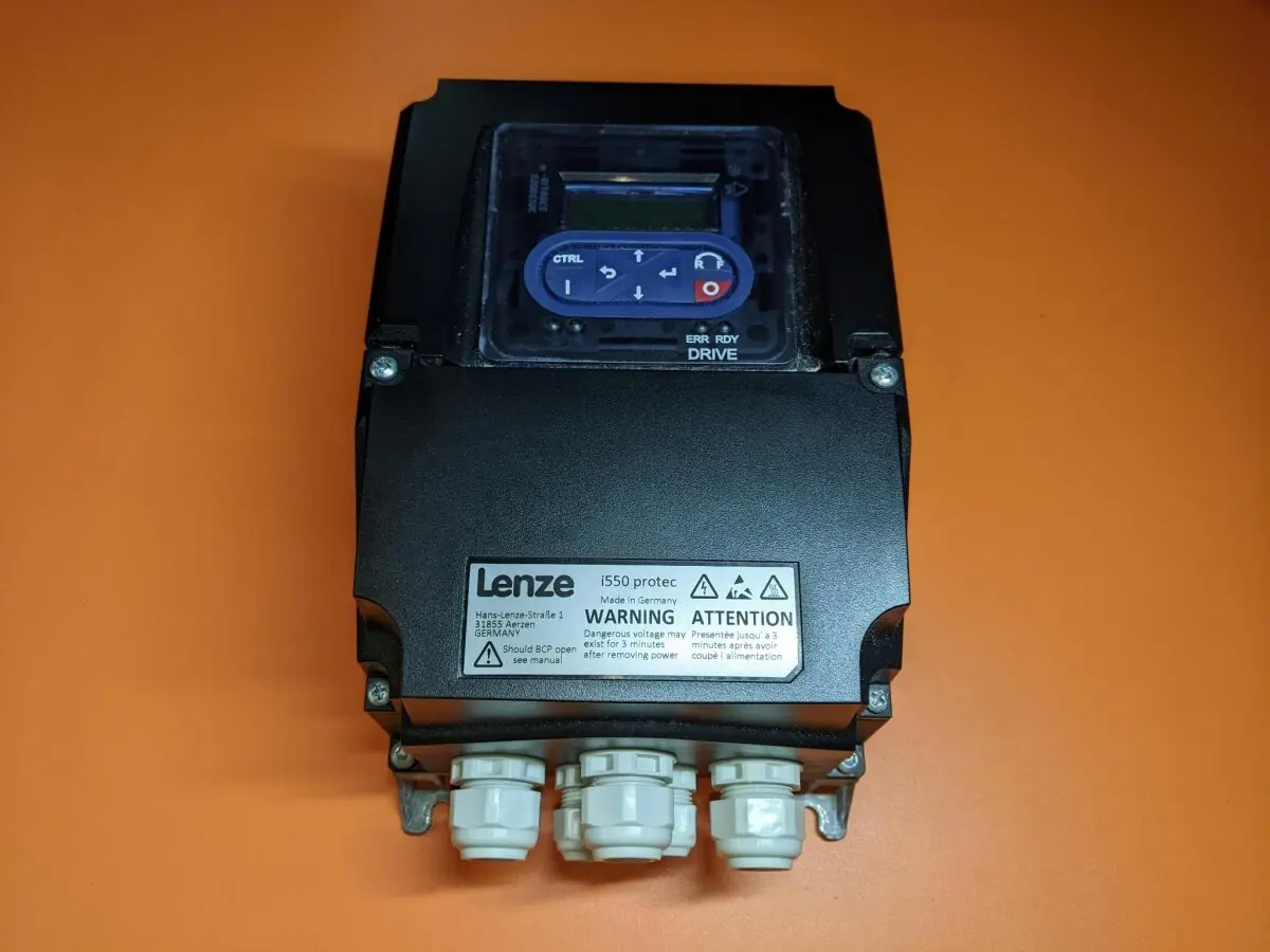 Lenze I550 Protec Frequenzumrichter IP66 I55AP137F0A710K0LS 0.37kW Profinet STO