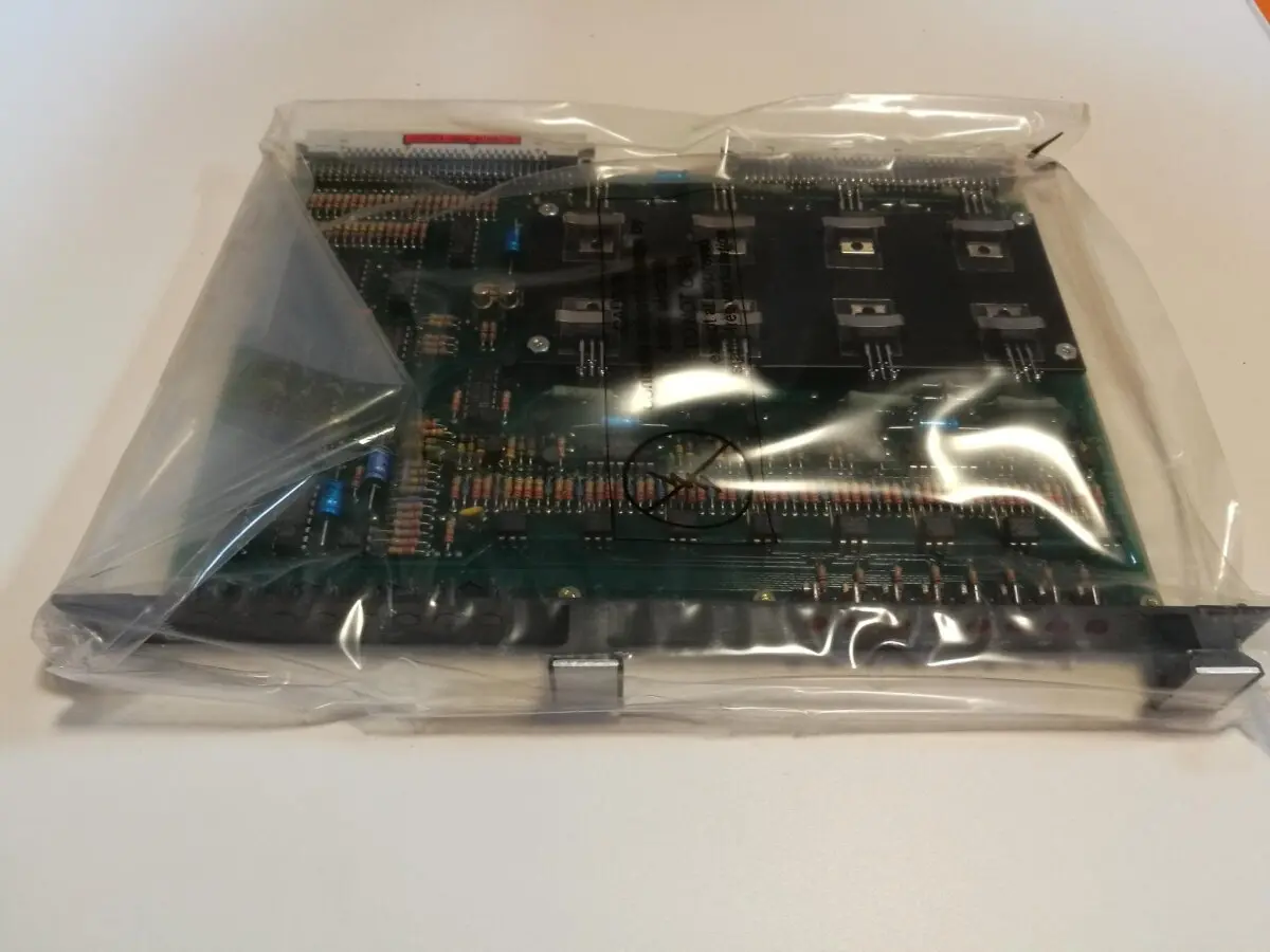 Produktfoto 1 von Philips Nyquist PC20 Ausgangsmodul OM21 4322 027 92021 432202792021 8DO 24V 2A