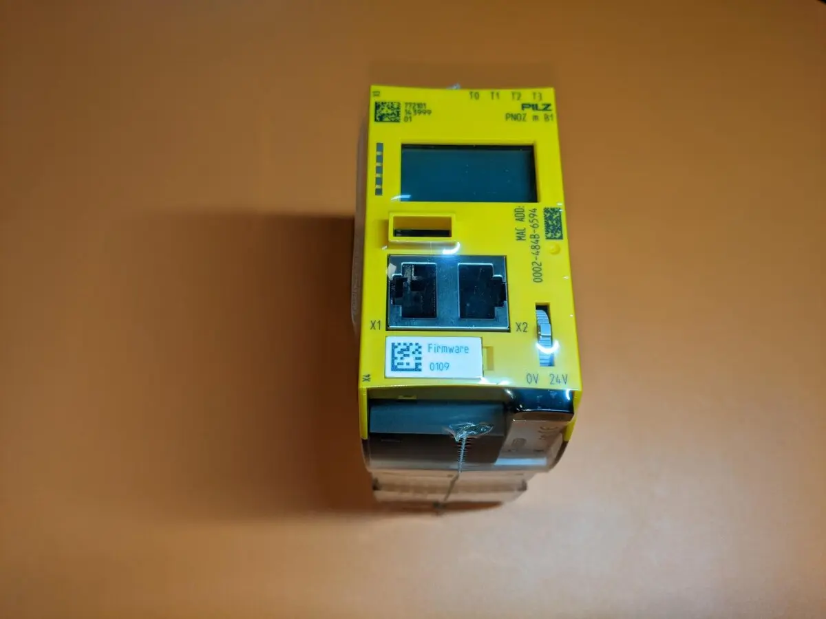 Produktfoto 1 von Pilz Sicherheitsrelais PNOZ m B1  Basisgerät  772101 PNOZmulti 2