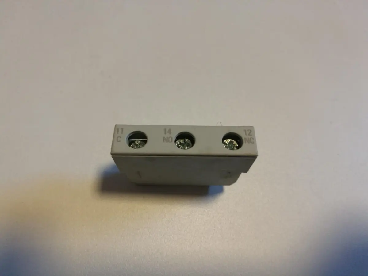 Produktfoto 1 von Siemens Hilfsschalter querliegend 1W für Leistungsschalter S00-S3