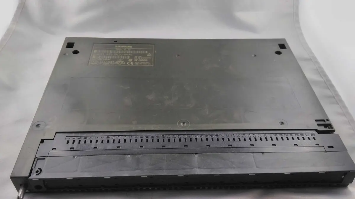 Produktfoto 1 von Siemens Simatic S7 SM422 32DO Ausgangskarte + Frontst. 6ES7422-1BL00-0AA0