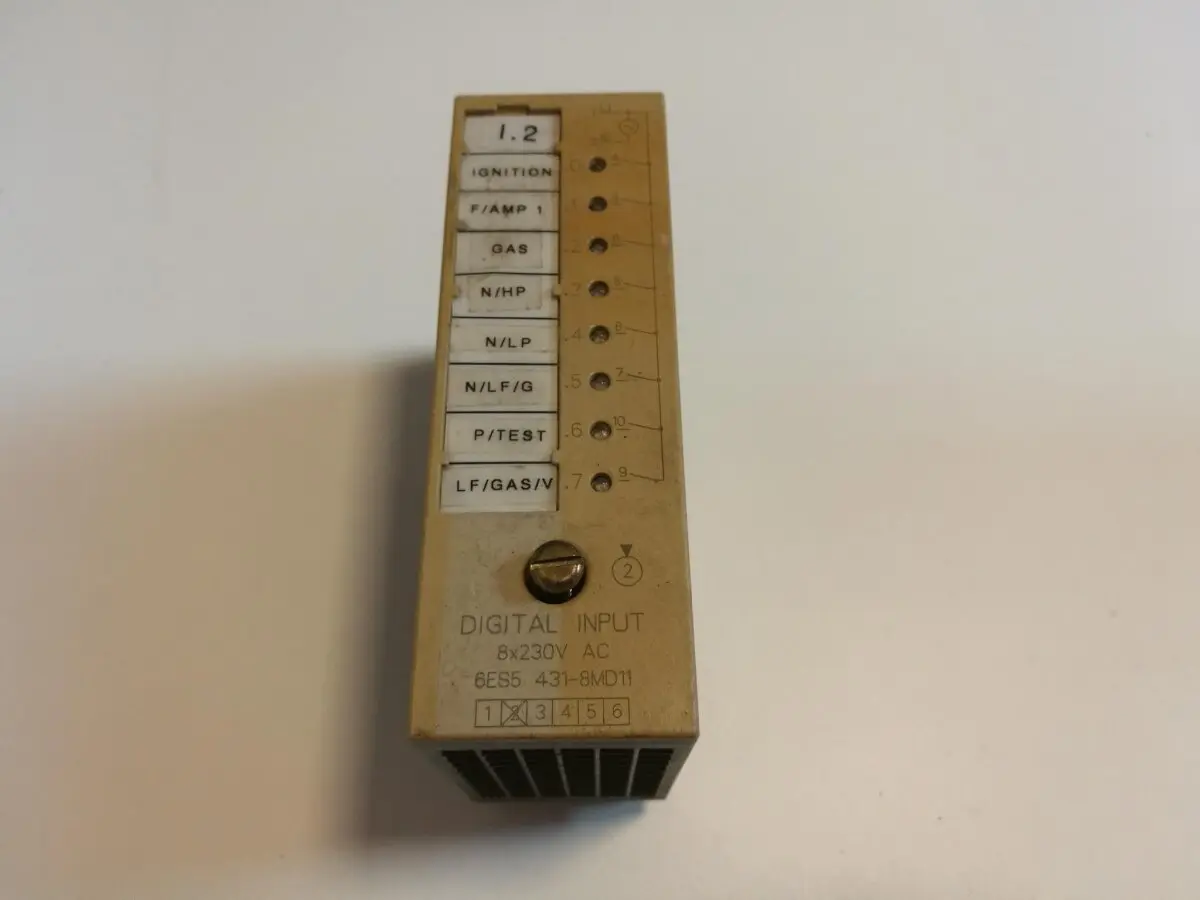 Produktfoto 1 von Siemens Simatic S5 6ES5431-8MD11 Digital Input 6ES5 431-8MD11 8x230VAC