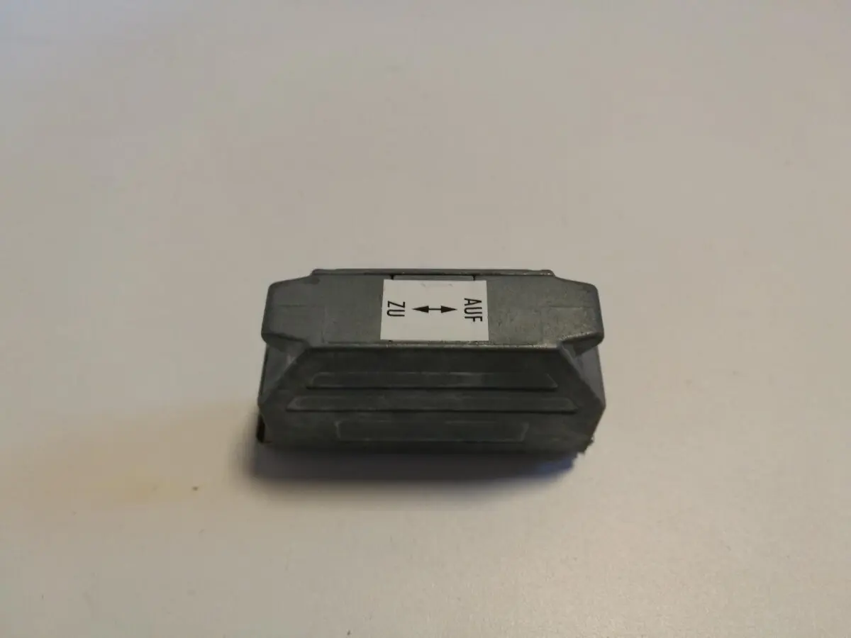 Produktfoto 1 von Siemens Simatic S5 6ES5760-0AB11 Abschlussstecker 6ES5 760-0AB11 end plug