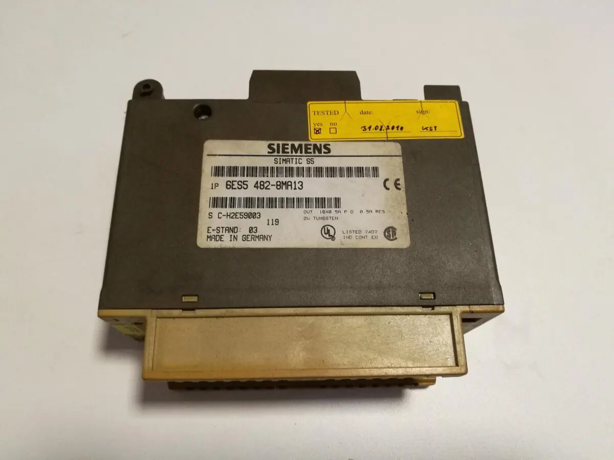 Produktfoto 1 von Siemens Simatic S5 6ES5482-8MA13  Digital input output 16x 24VDC 6ES5 482-8MA13