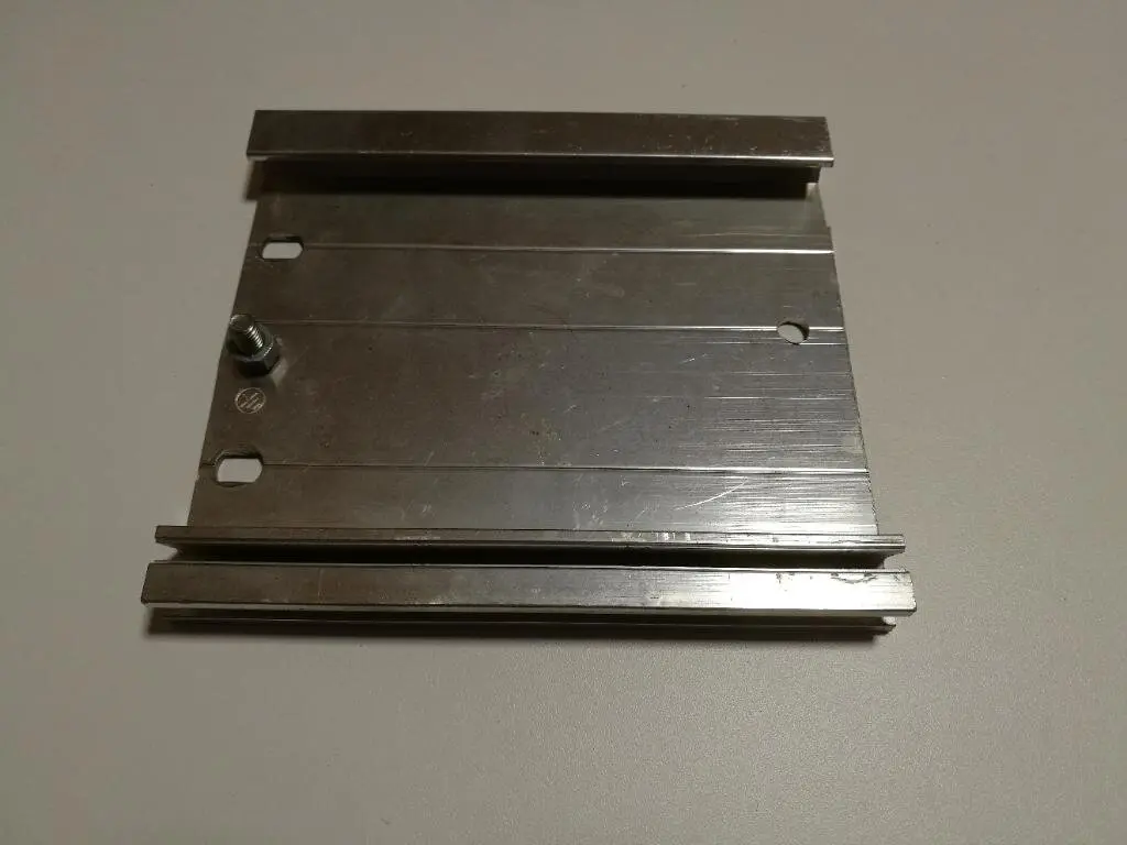 Produktfoto 1 von Siemens Simatic S7 6ES7 390-1AB60-0AA0 Profilschiene 138mm 6ES7390-1AB60-0AA0