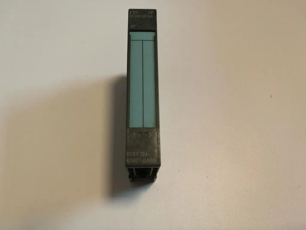 Produktfoto 1 von Siemens Simatic S7 ET200S Elektronikmodule 6ES7132-4BB01-0AB0 2DO