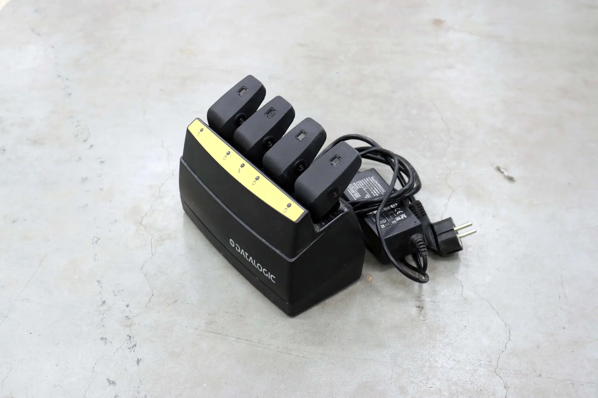 Produktfoto 1 von MULTI CHARGER 4-SLOT ; MC-P090