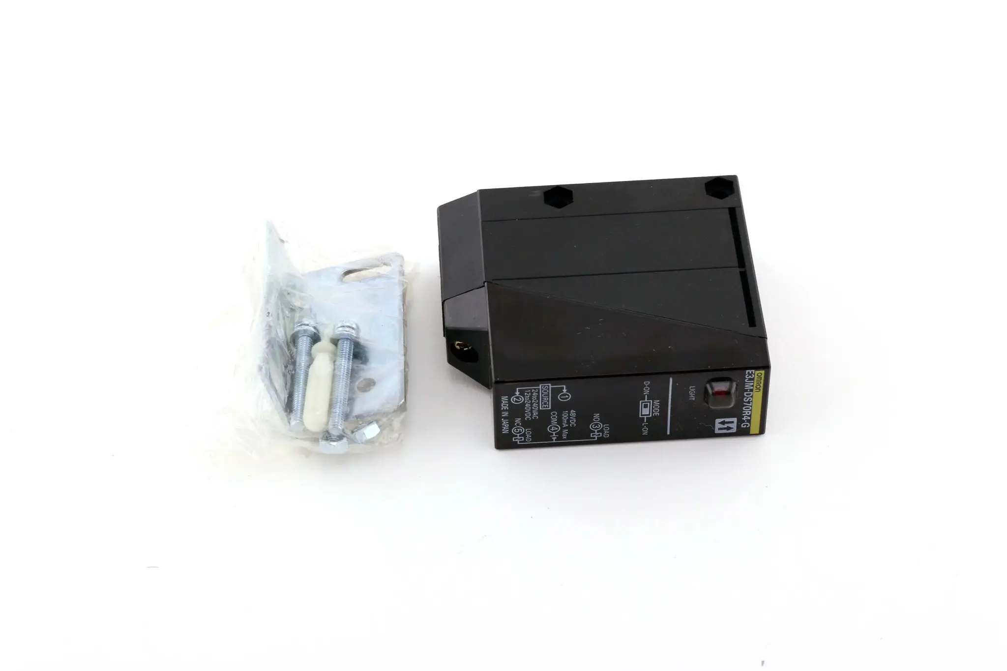 Produktfoto 1 von E3JM-DS70R4-G