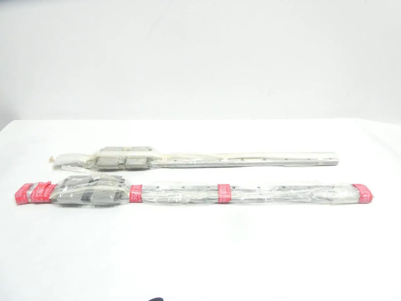 Produktfoto 1 von THK HRW27CA2UUC1+820LP