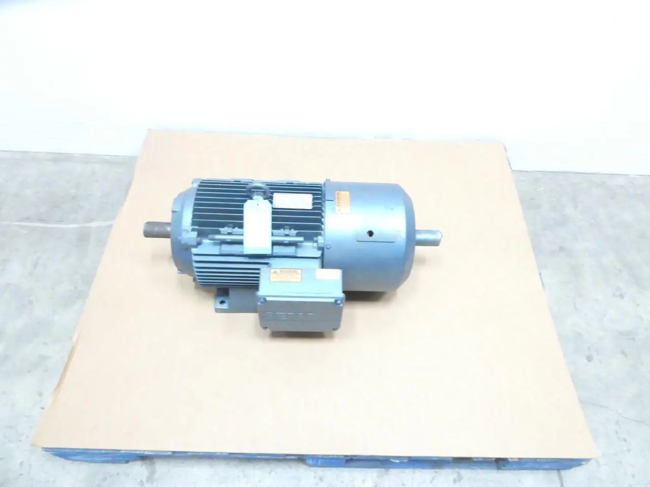 Produktfoto 1 von SEW EURODRIVE DV132ML6BM15HR-2WE