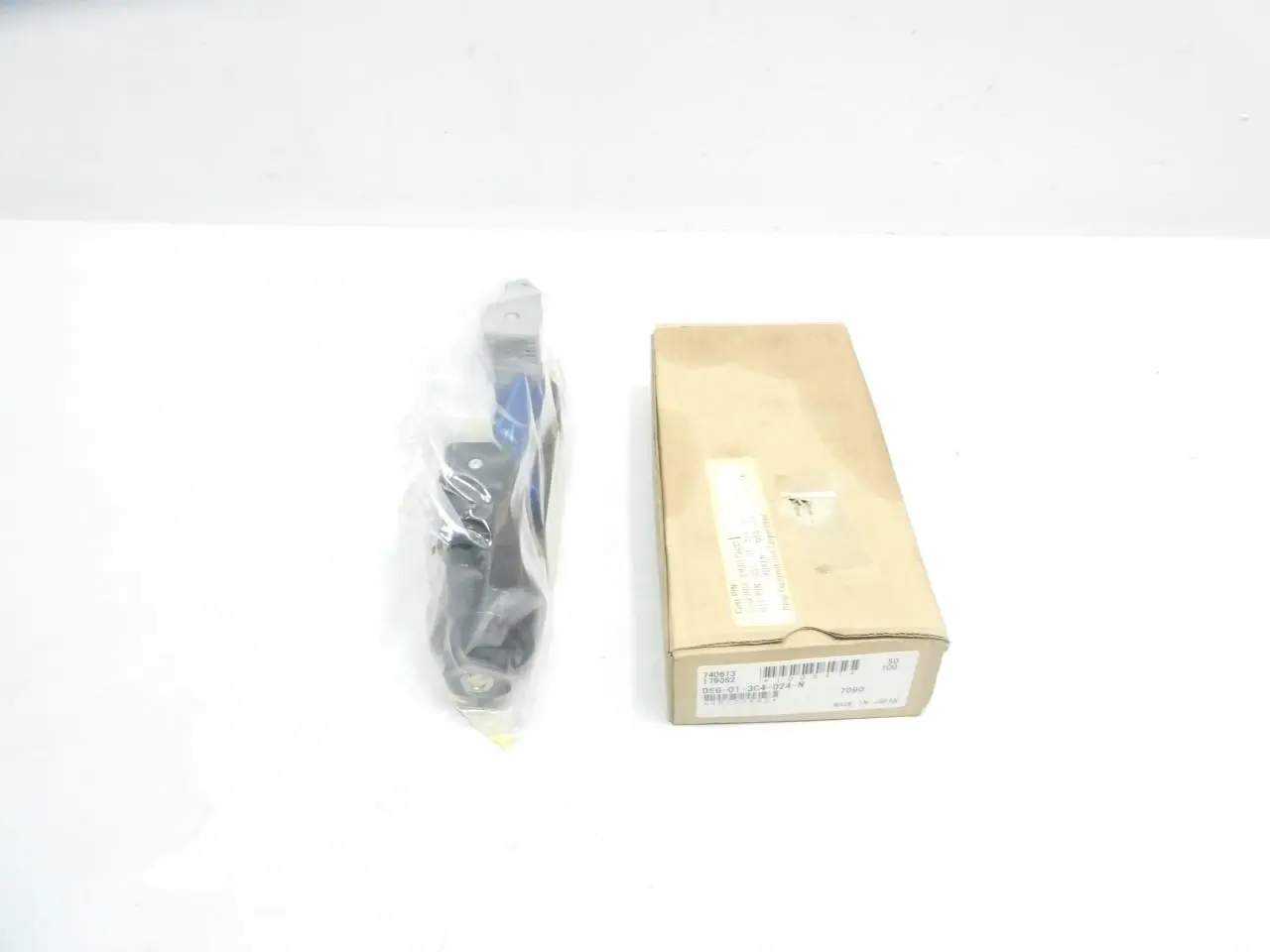 Produktfoto 1 von YUKEN DSG-01-3C4-D24-N