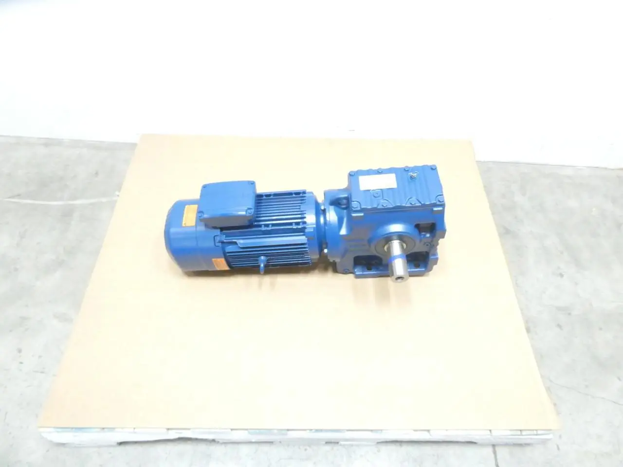 Produktfoto 1 von SEW EURODRIVE S77DRN100LM4/BE5