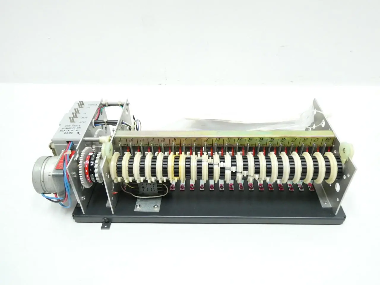 Produktfoto 1 von ATC 1820C01Q20AX