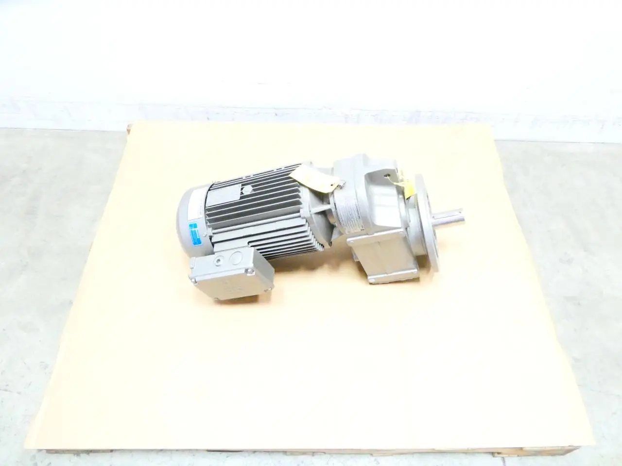 Produktfoto 1 von SEW EURODRIVE FF67DV132S4-KS