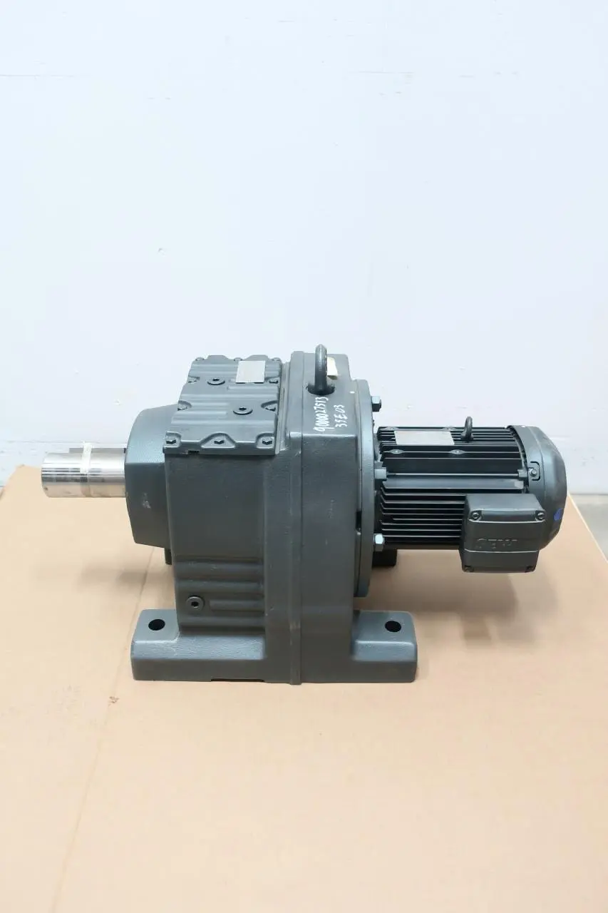Produktfoto 1 von SEW EURODRIVE R107 DRE100L4/RI