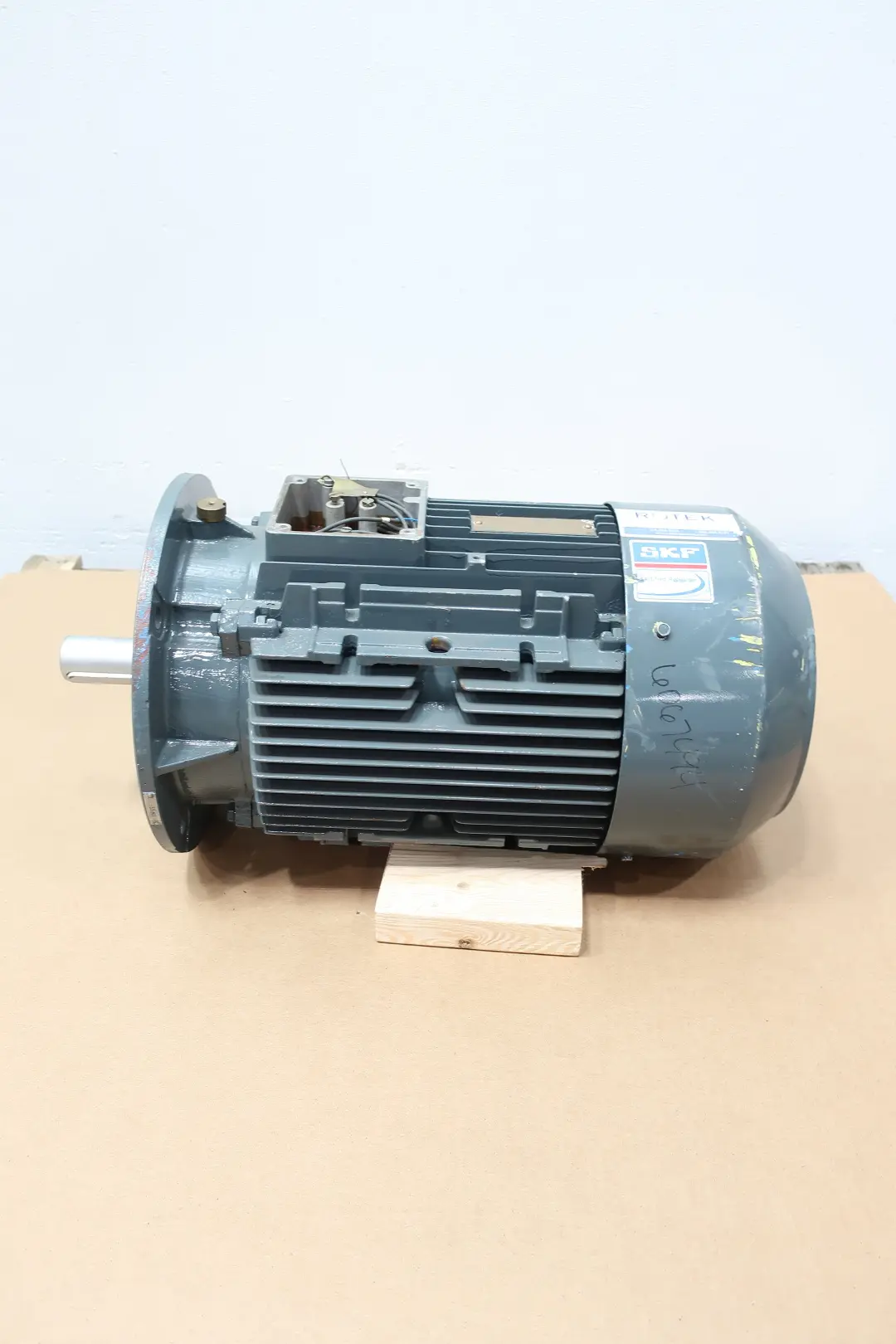 Produktfoto 1 von AEG AM-160-LZA4-04