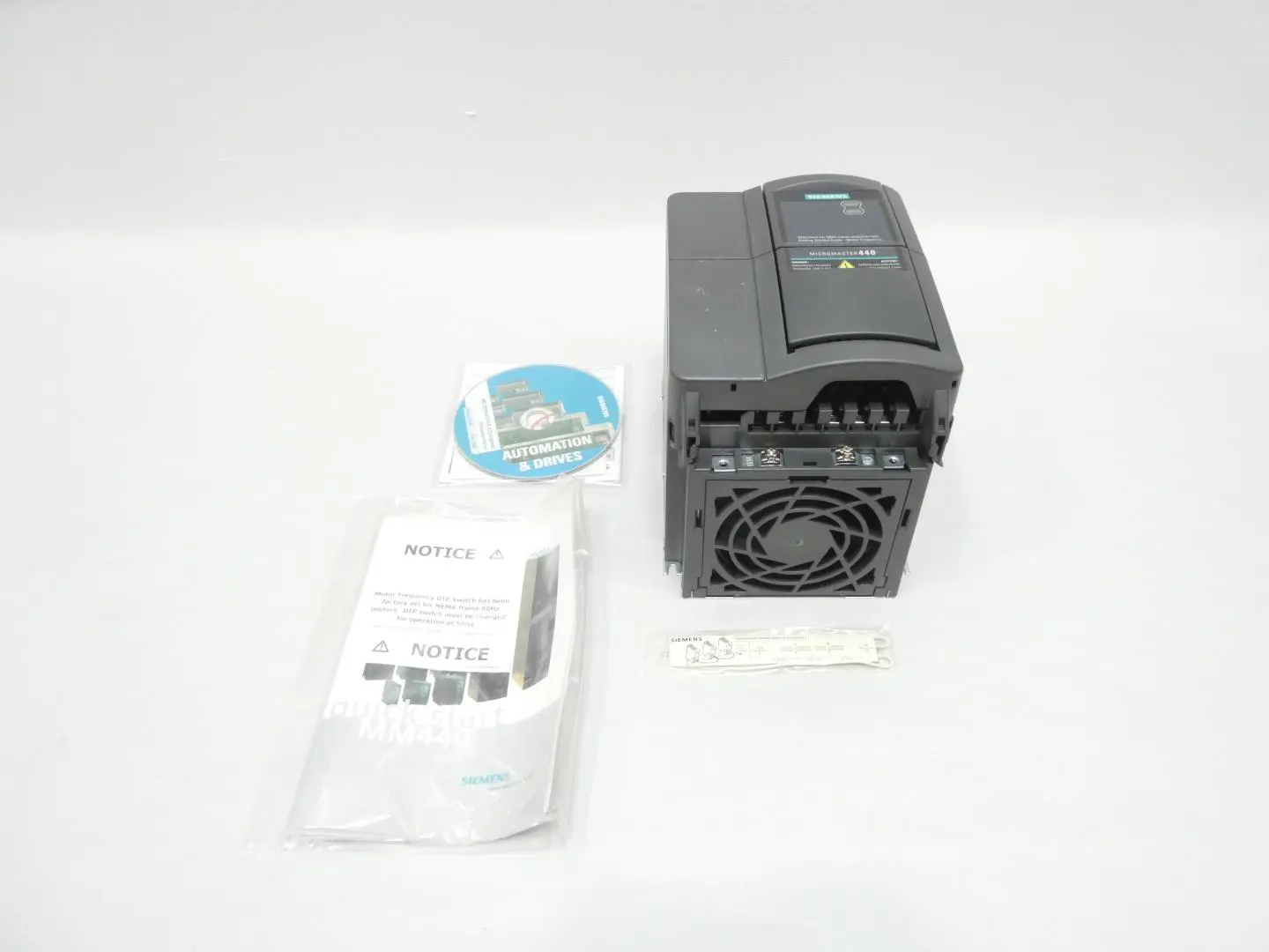 Produktfoto 1 von SIEMENS 6SE6440-2UC21-1BA1