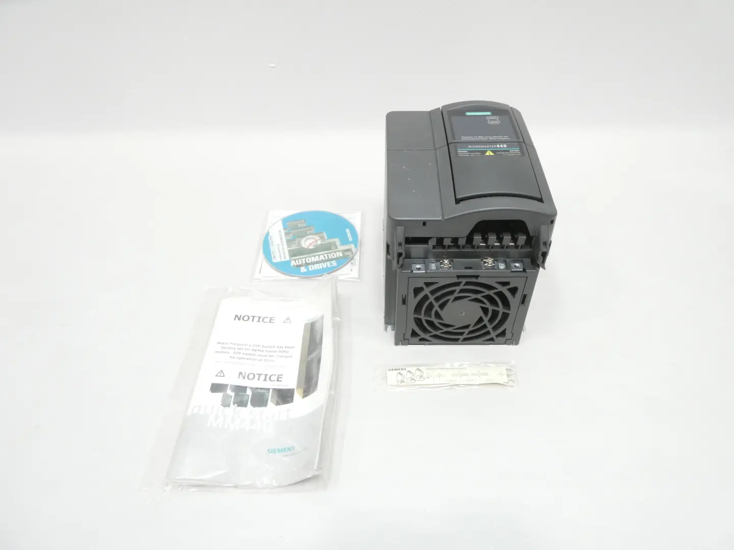 Produktfoto 1 von SIEMENS 6SE6440-2UC21-1BA1