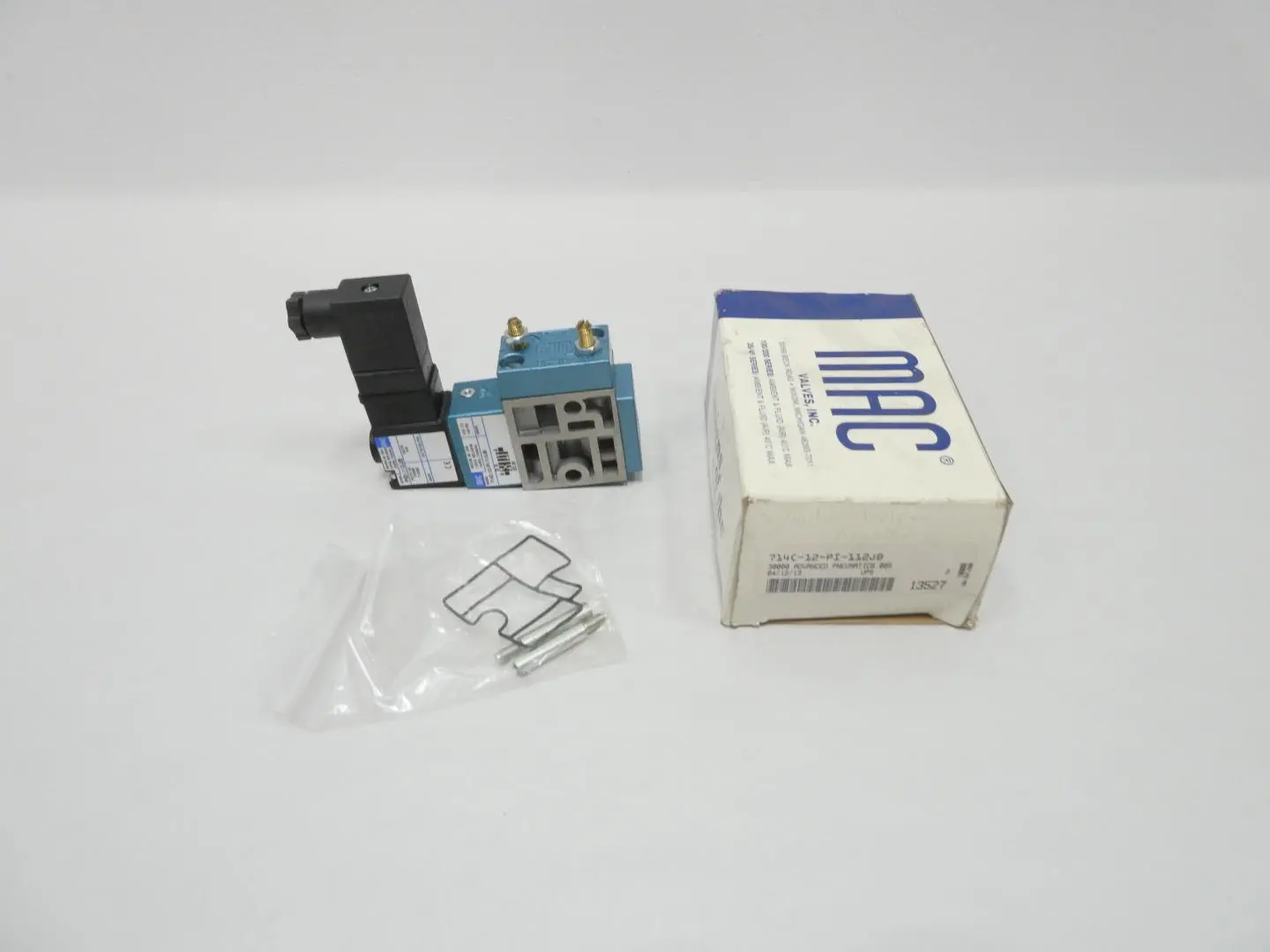 Produktfoto 1 von MAC 714C-12-PI-112JB
