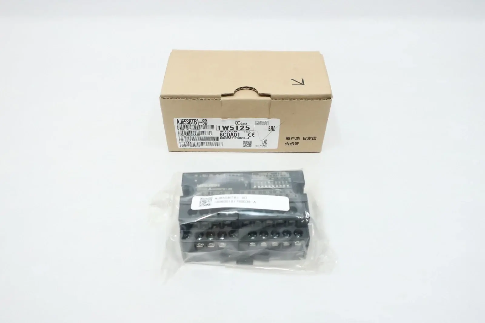 Produktfoto 1 von MITSUBISHI AJ65SBTB1-8D