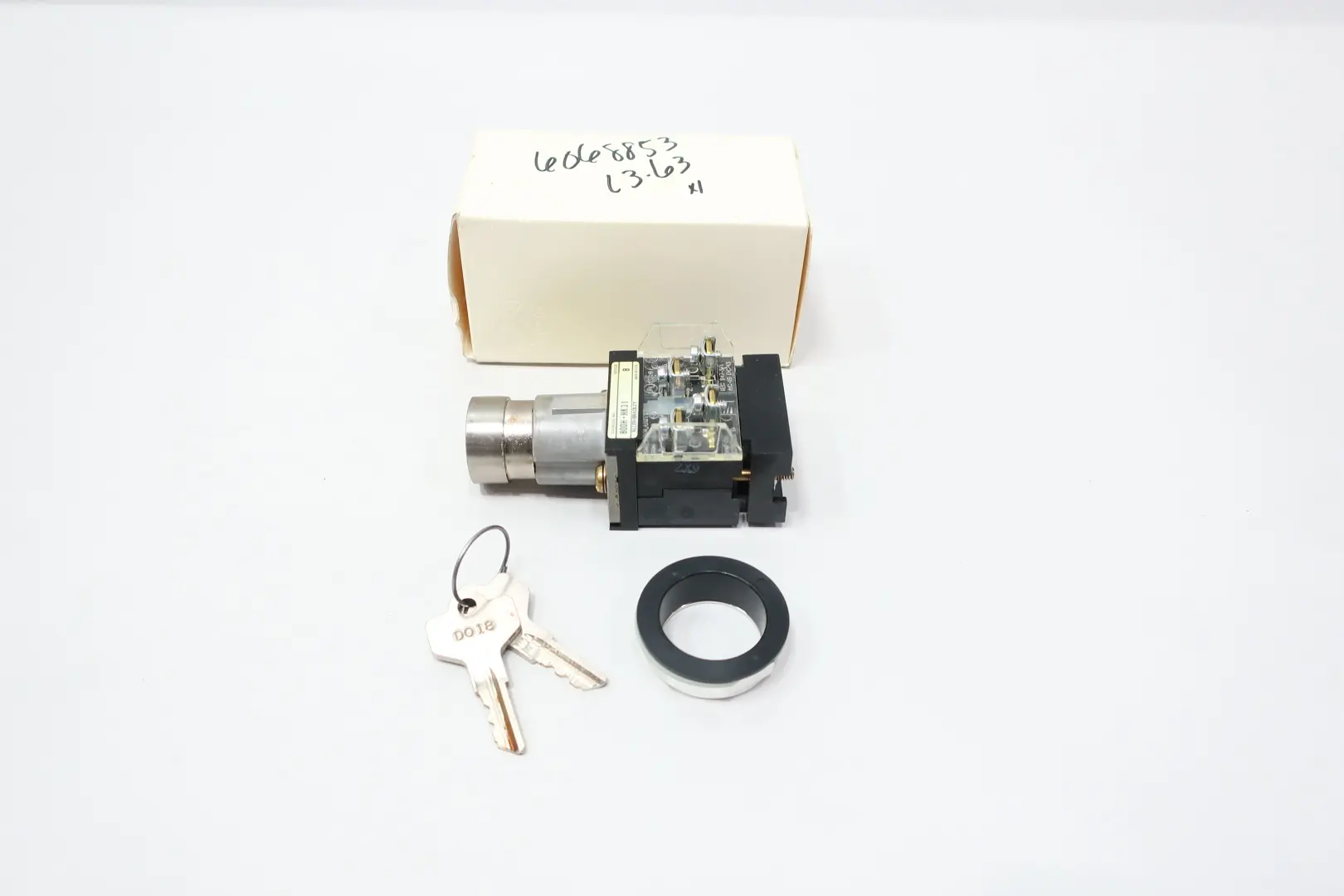 Produktfoto 1 von ALLEN BRADLEY 800H-HK31A
