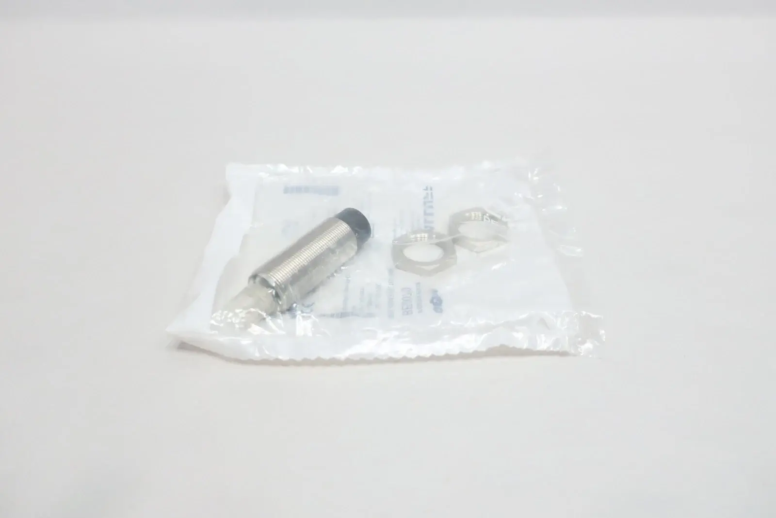 Produktfoto 1 von BALLUFF BES0070 BES M18MG-PSC16F-S04K