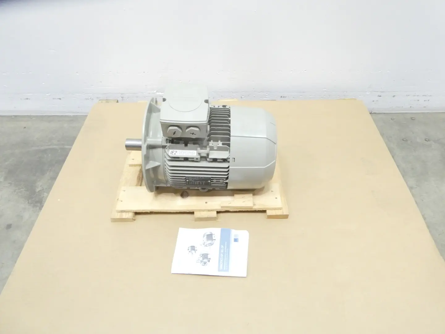 Produktfoto 1 von SIEMENS 1AV2132B 1LE10211CB222FF4-Z
