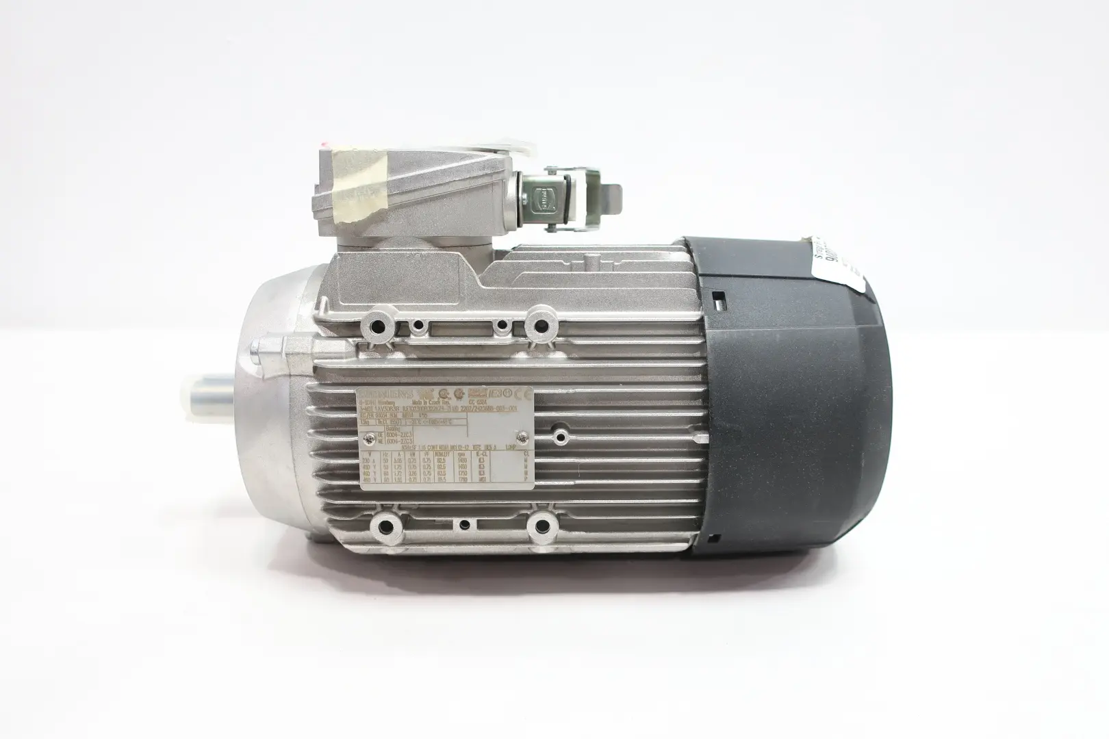 Produktfoto 1 von SIEMENS 1LE10230DB322KZ4-Z