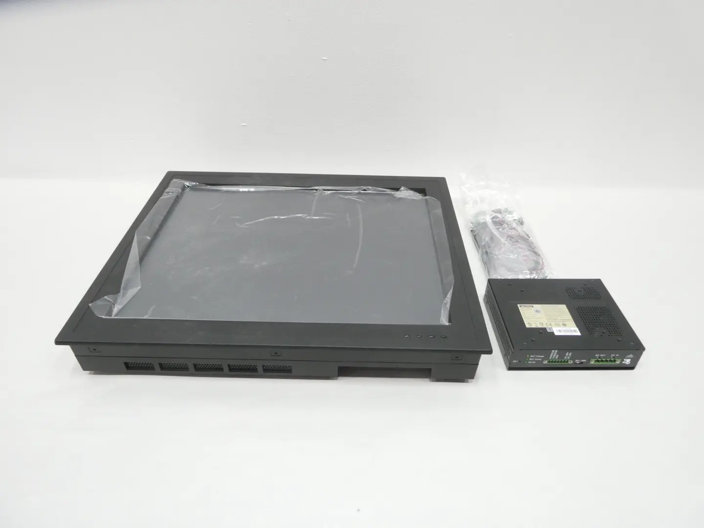 Produktfoto 1 von ADVANTECH PPC-3190-RE4AE