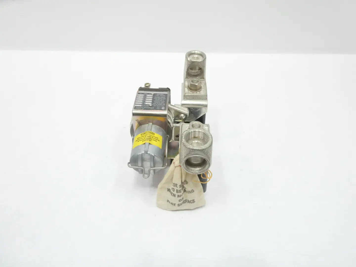 Produktfoto 1 von ALLEN BRADLEY 810-A28A