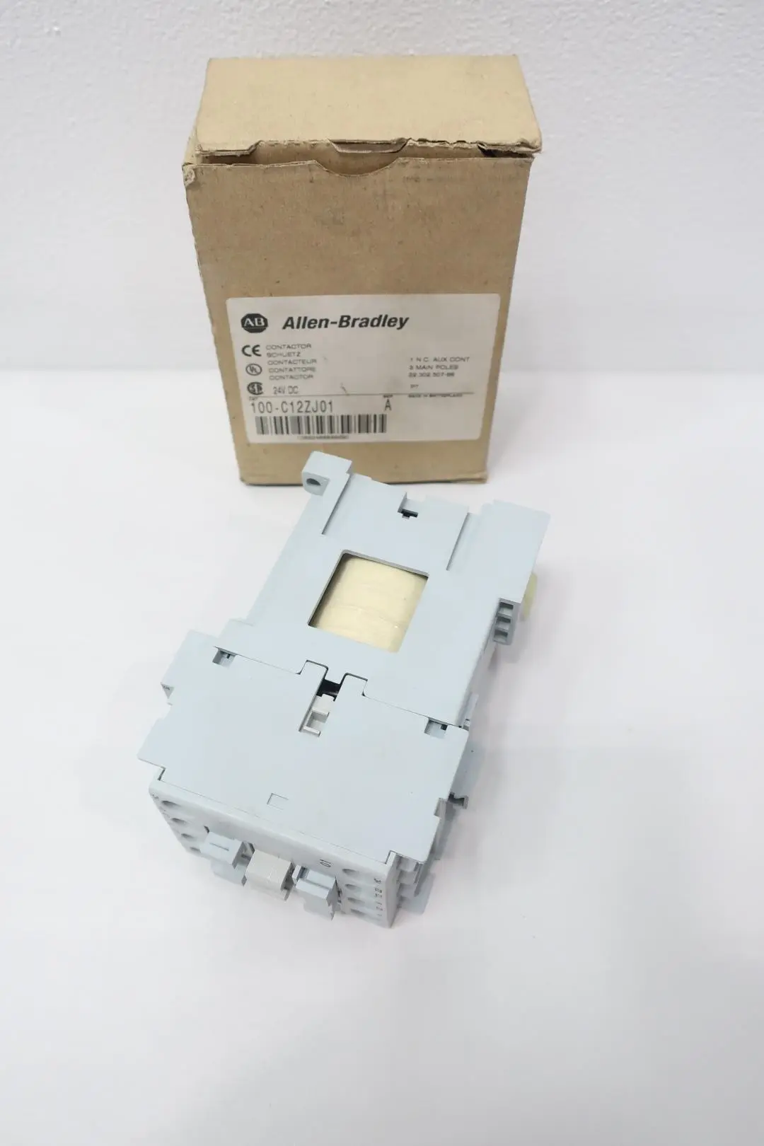 Produktfoto 1 von ALLEN BRADLEY 100-C12ZJ01