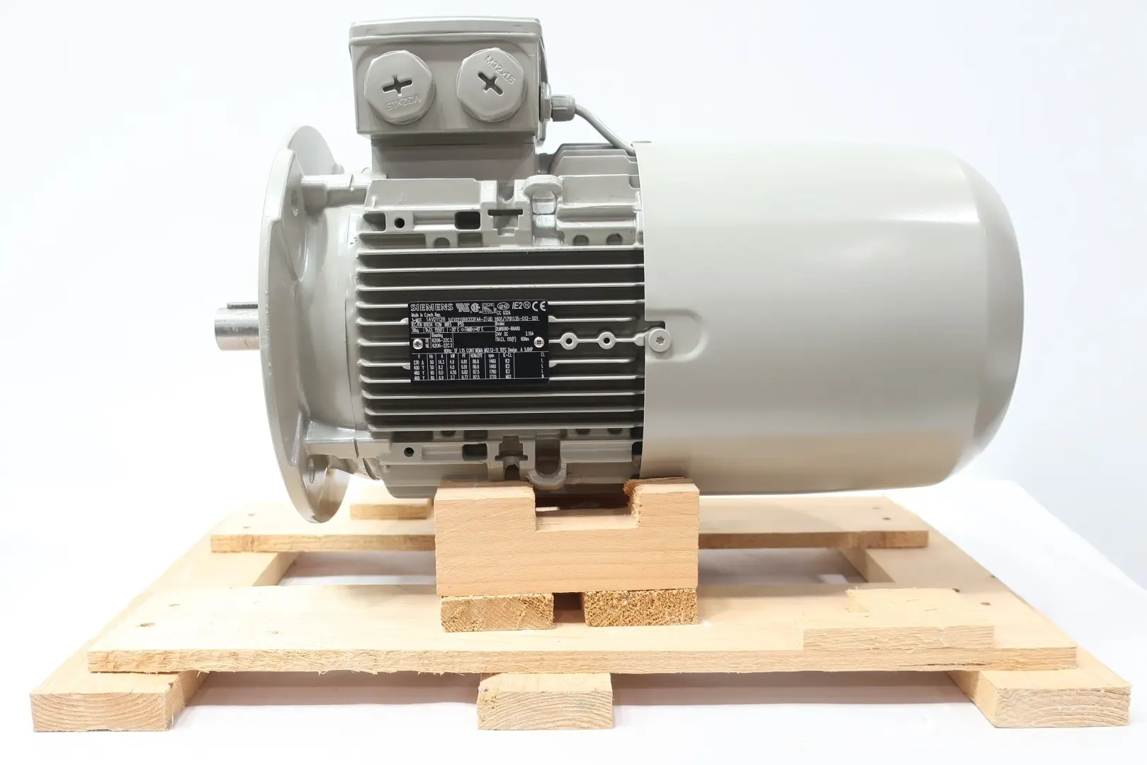 SIEMENS 1AV2112B 1LE10211BB222FA4-Z