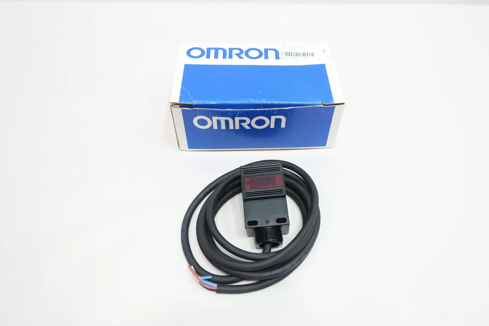 Produktfoto 1 von OMRON E3JU-25DP4
