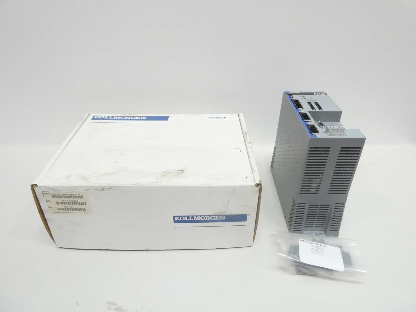 Produktfoto 1 von KOLLMORGEN AKD-P02406-NBAN-0000