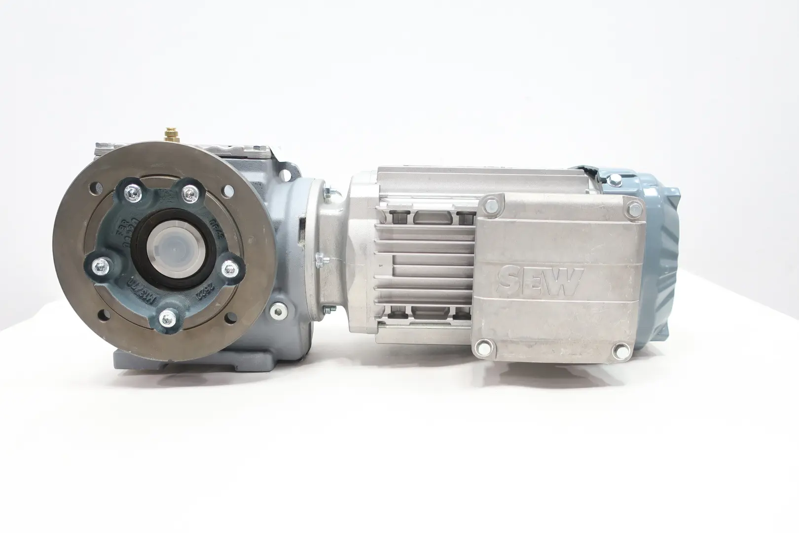 Produktfoto 1 von SEW EURODRIVE SAF47 DRN80M4