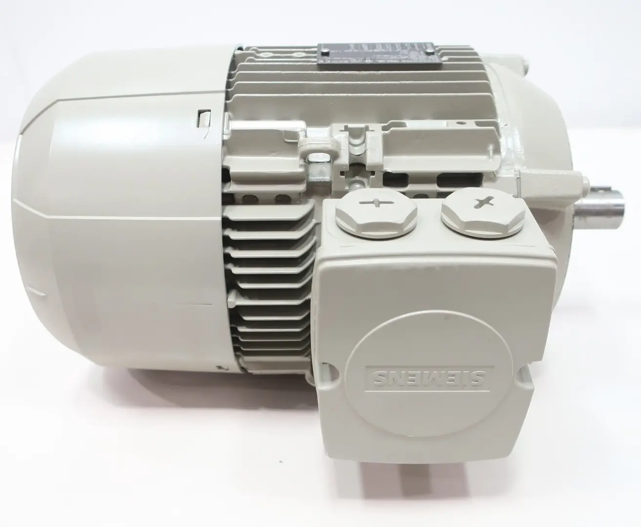 Produktfoto 1 von SIEMENS 1AV2112C 1LE10211BC222KA4-Z