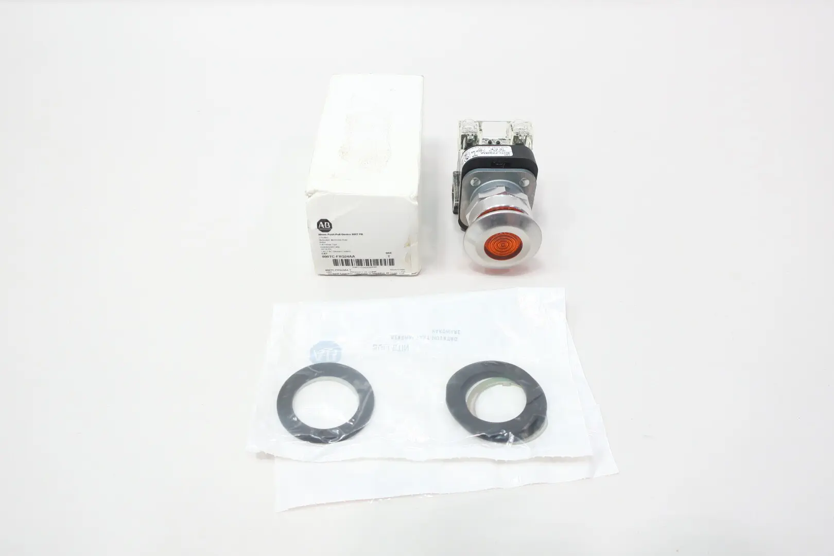 Produktfoto 1 von ALLEN BRADLEY 800TC-FXQ24AA