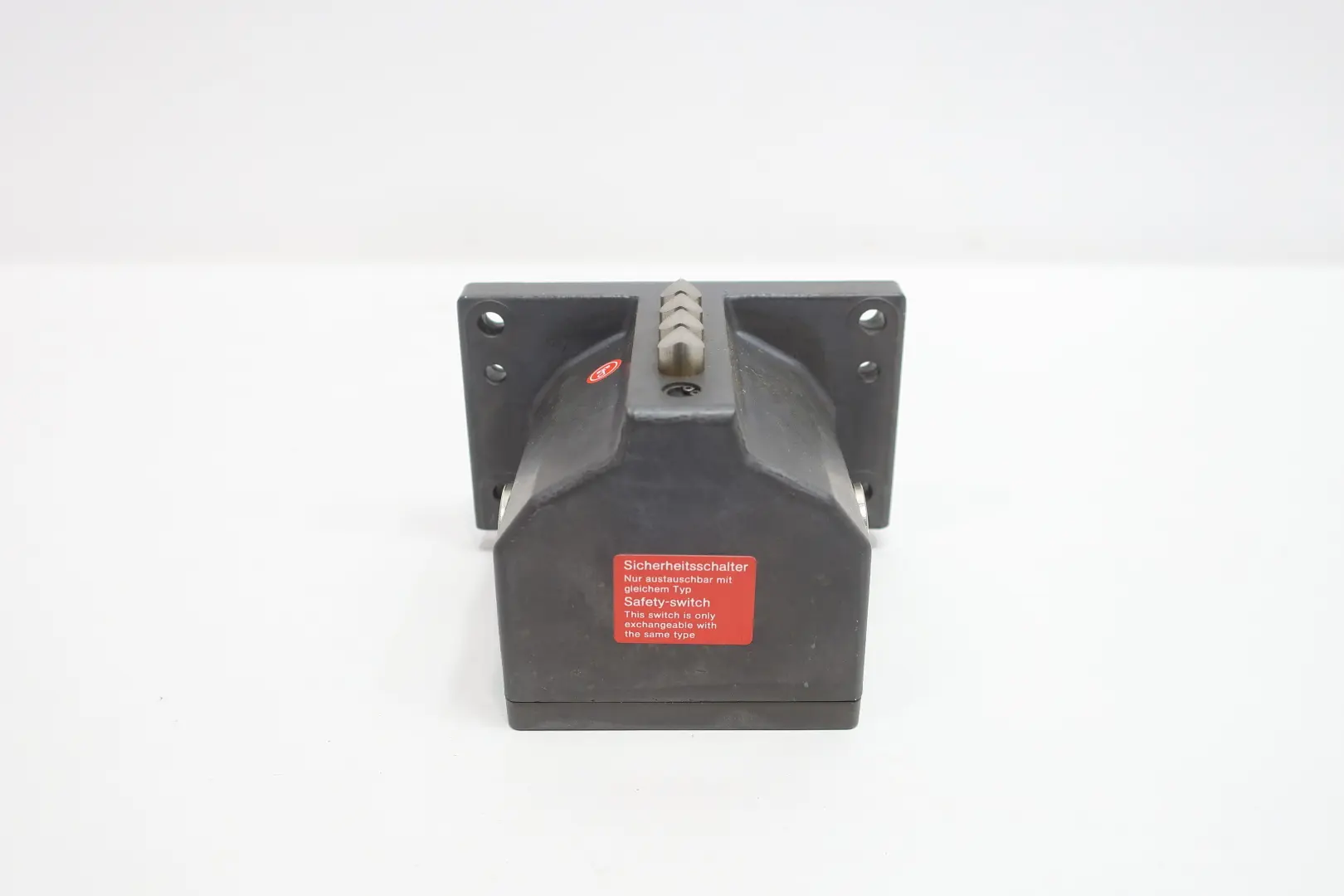 Produktfoto 1 von EUCHNER RGBF04D12-1514