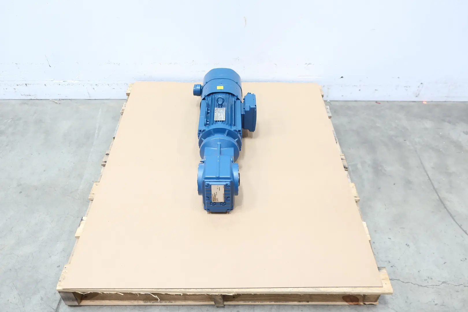 Produktfoto 1 von SEW EURODRIVE KA47 DRN100L4/BE5HR/EK8S