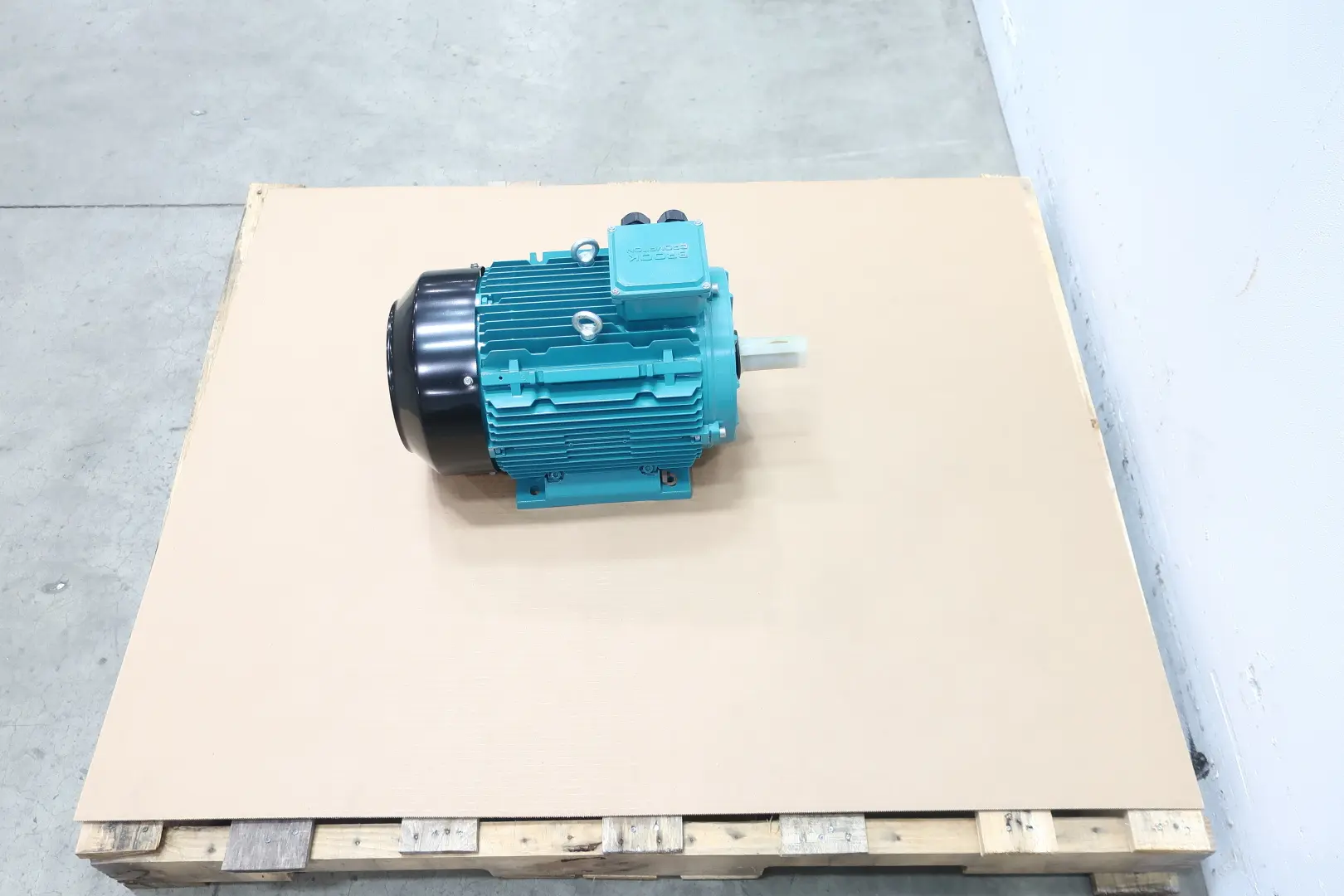 Produktfoto 1 von BROOK CROMPTON PA6M5.5-2