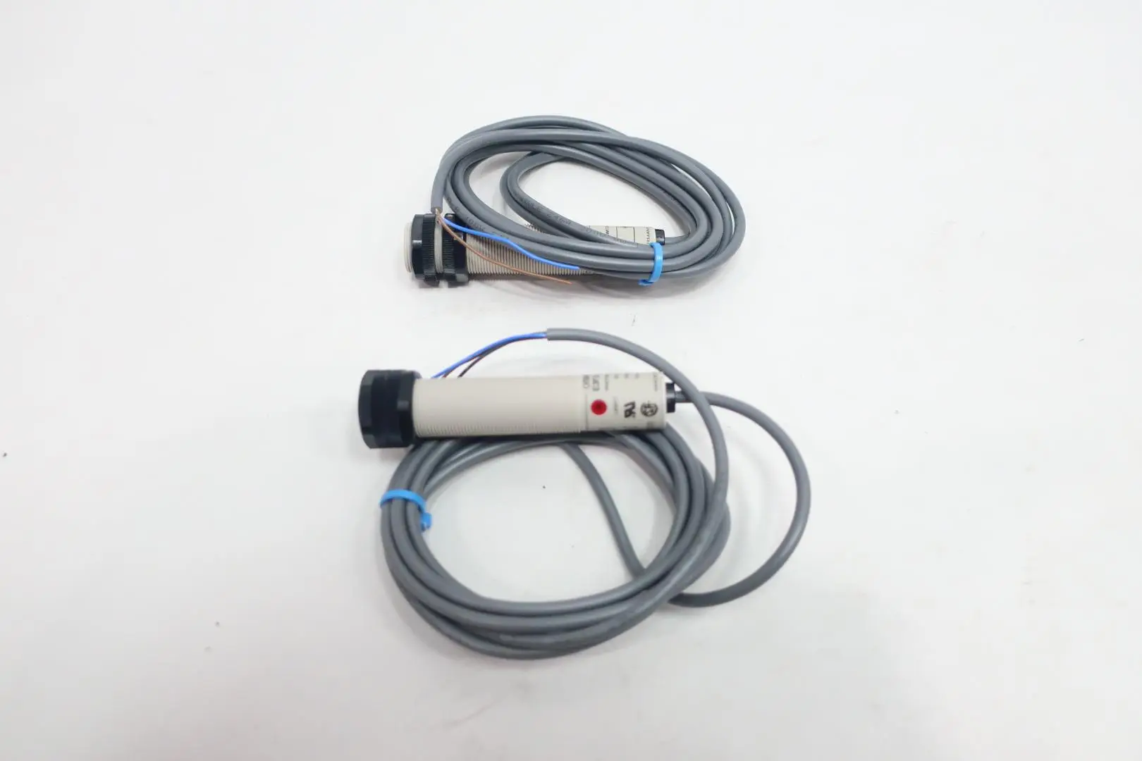 Produktfoto 1 von OMRON E3F2-3Z1 2M
