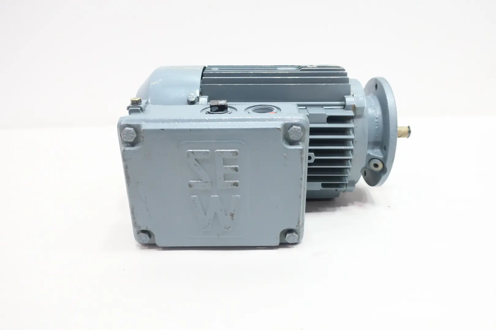 SEW EURODRIVE KAF46A-DFT80N4/2