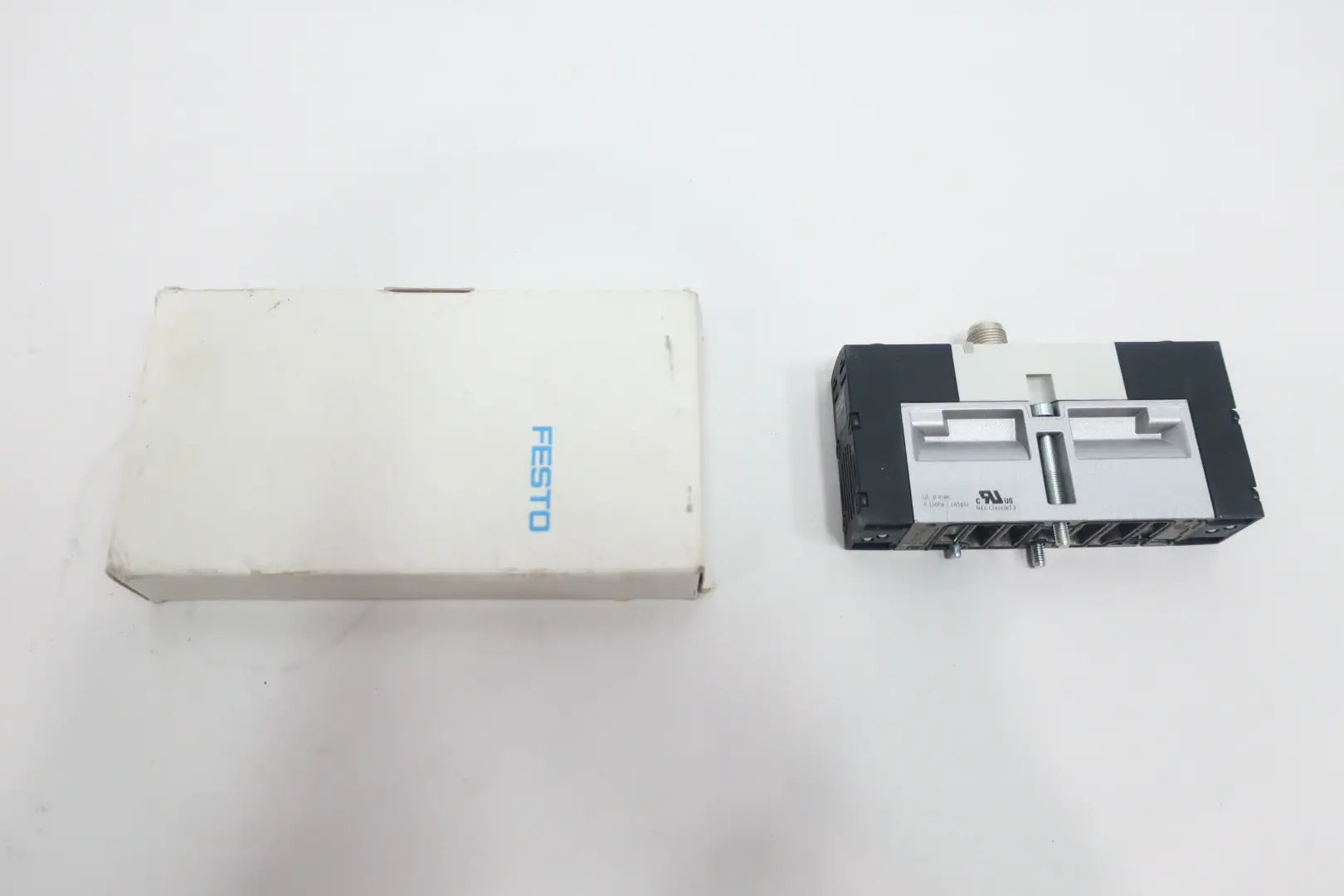 Produktfoto 1 von FESTO VSVA-B-T32C-AH-A1-1R5L